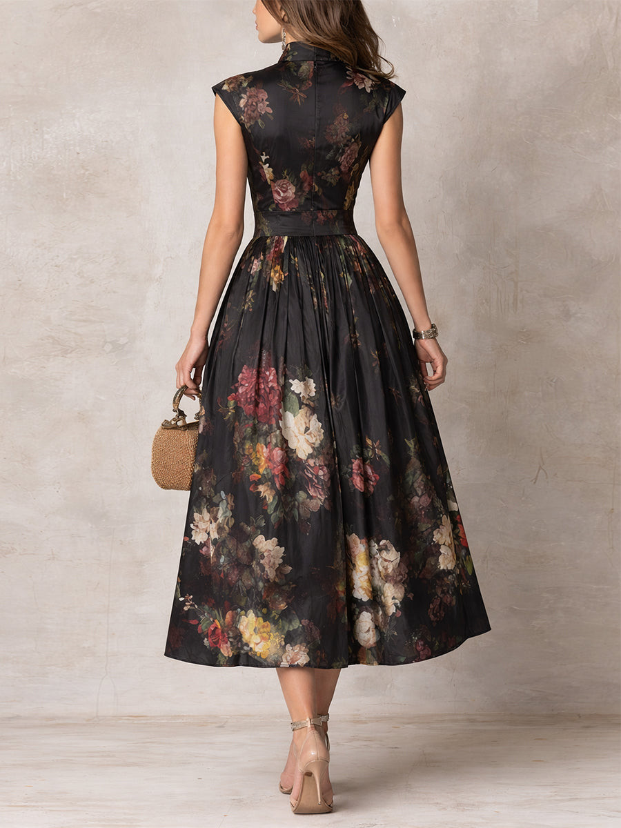Violette | Abito midi in satin plissettato nero con stampa floreale e scollatura a goccia
