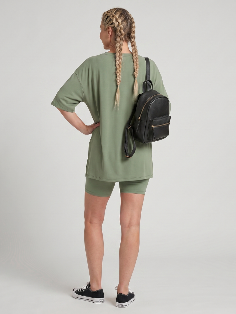 Colette | Set Top a Maniche Corte con Collo a Giro e Pantaloni Biker